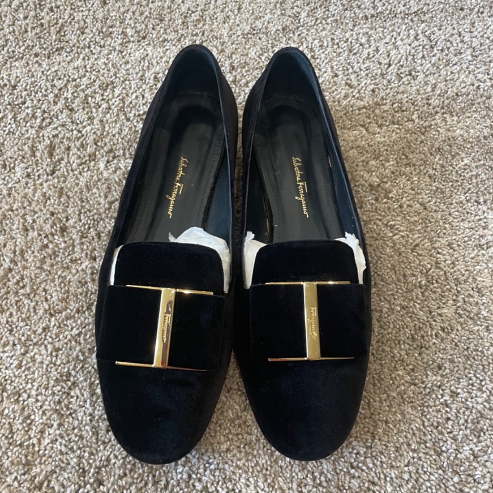 Salvatore Ferragamo Sarno velvet loafers black and gold 9 B